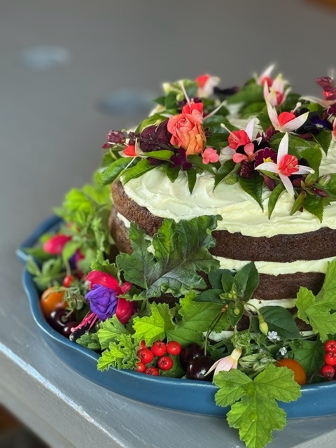 unique fresh flower cake